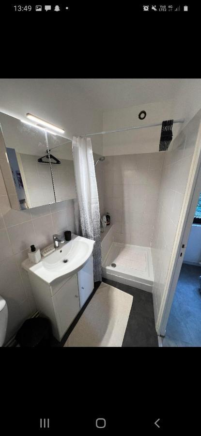 T2 Proche Gare Avec Wifi 1Er Etage Appartement Chartres Buitenkant foto