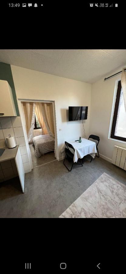 T2 Proche Gare Avec Wifi 1Er Etage Appartement Chartres Buitenkant foto
